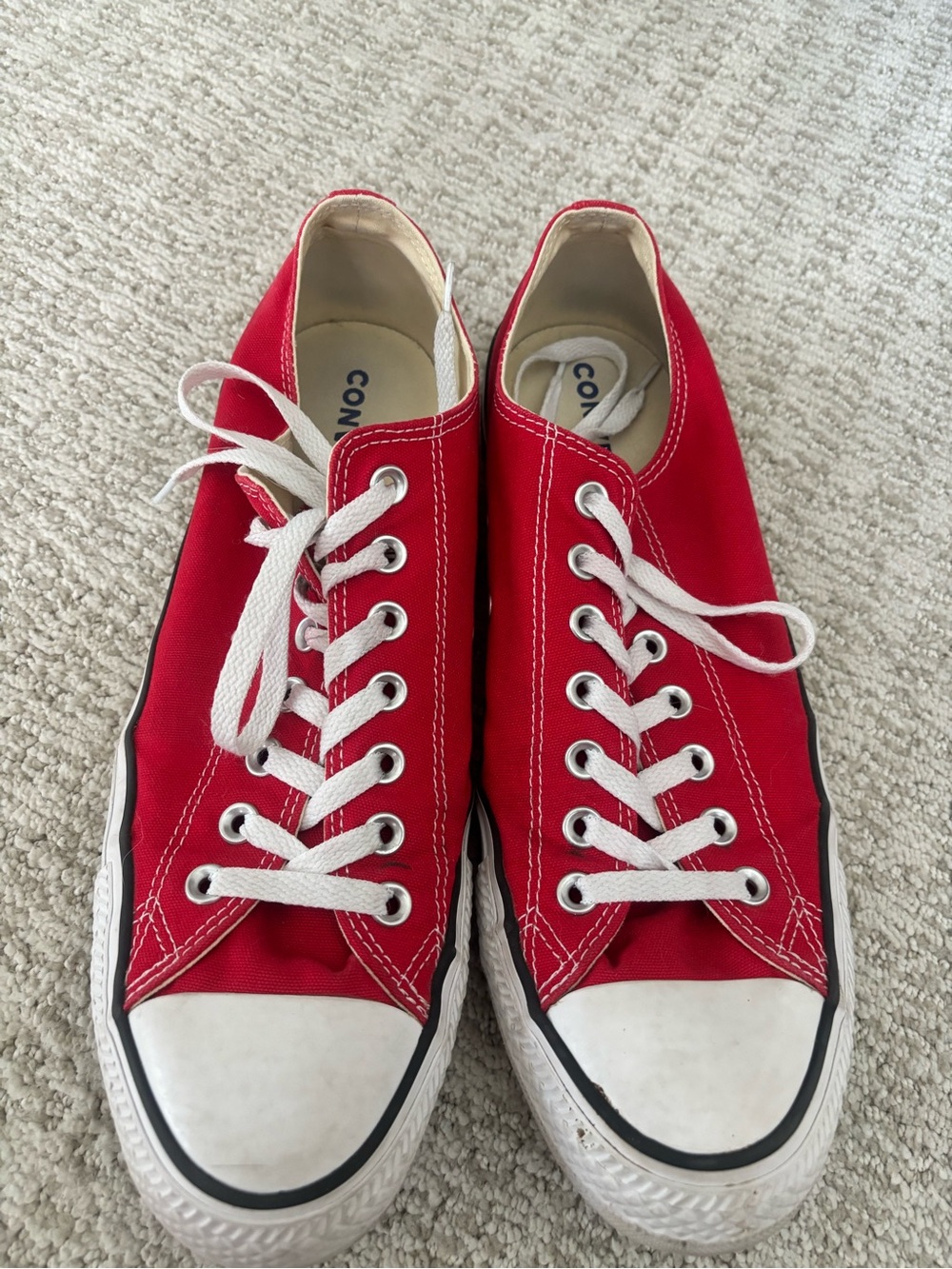 Men’s Converse Red Canvas Low-Top Sneakers size 11